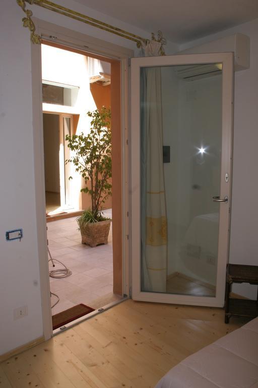 Note Sulla Piazza Bed and Breakfast Cagliari Esterno foto